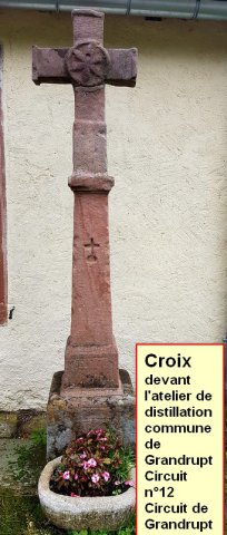 Croix Atelier de Distillation a Grandrupt